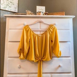 Active USA Off the Shoulder Shirt, Small